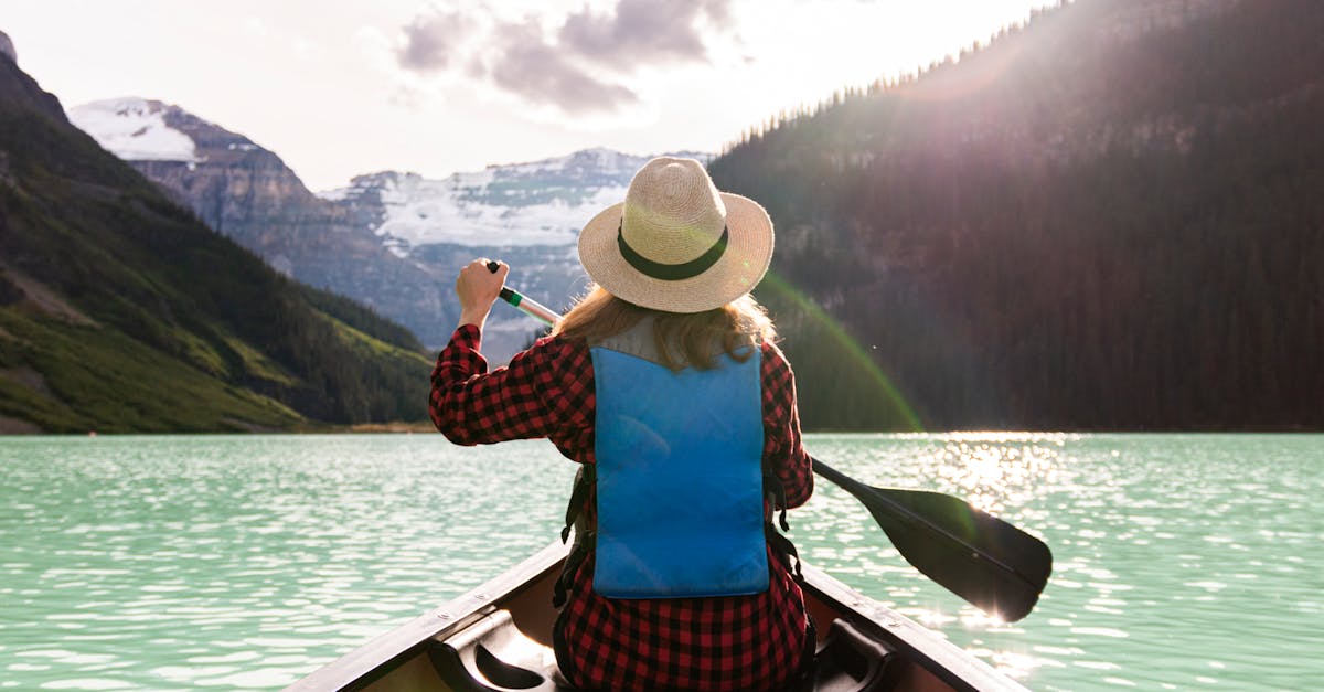 découvrez tout sur le paddle : conseils, équipements, techniques et lieux où pratiquer ce sport nautique tendance. idéal pour débutants et passionnés !