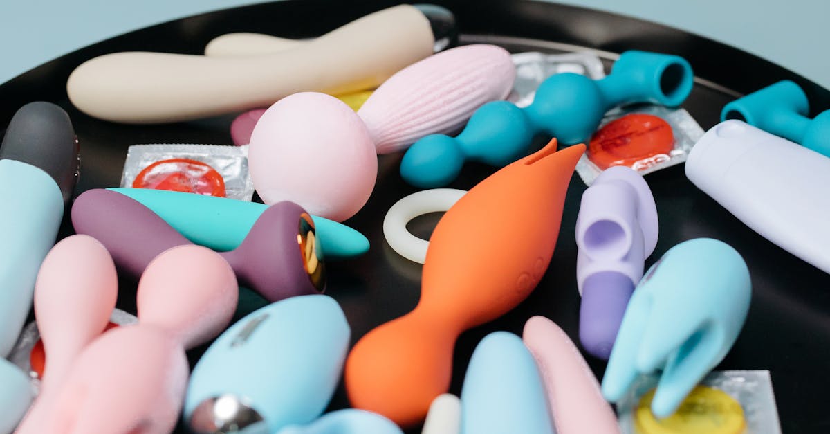 découvrez notre sélection de sextoys de qualité pour tous les plaisirs, en toute discrétion. explorez de nouveaux horizons sensoriels et trouvez l'accessoire idéal qui répond à vos envies. livraison rapide et emballage confidentiel.